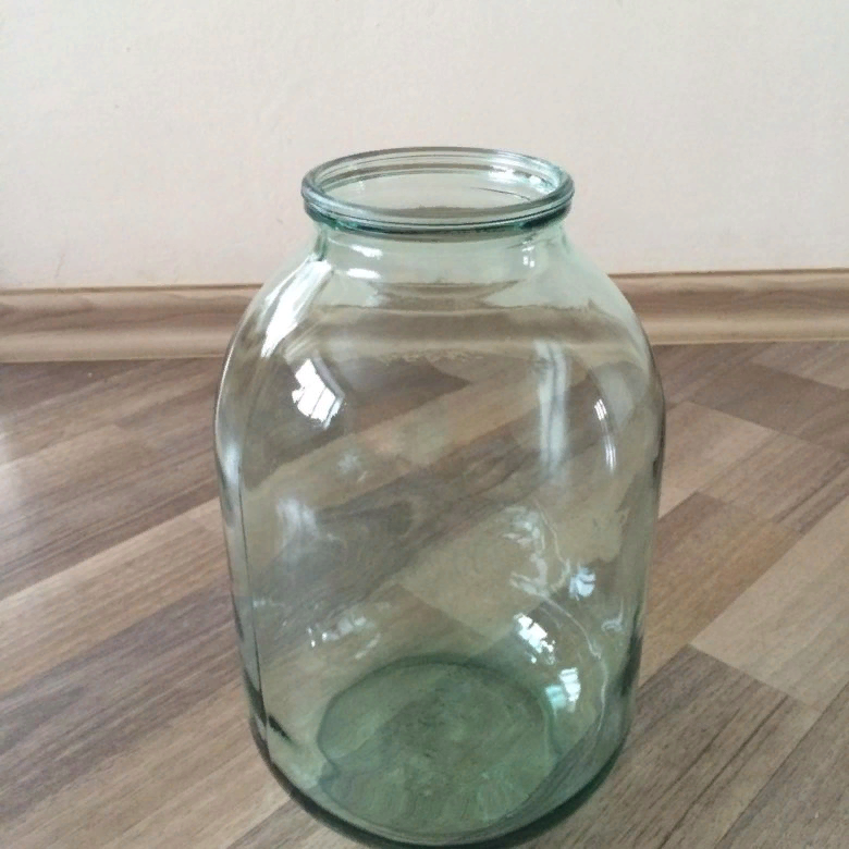 Трехлитровая банка