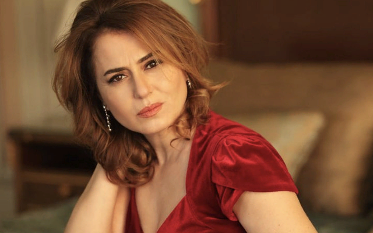 20. септембра почело је снимање серије „Мој диван живот“ Аи Иапим за ТВ канал ФОКС.-9