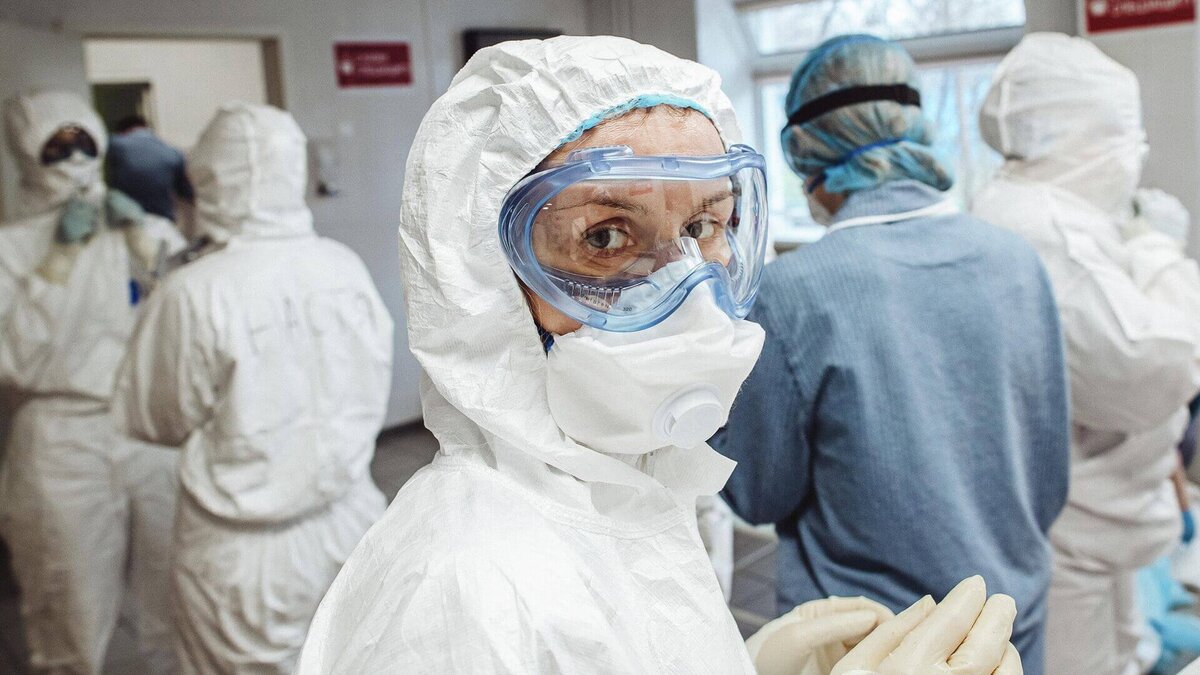    И все же, несмотря на зявляения чиновников, в России растет число заболевших коронавирусом