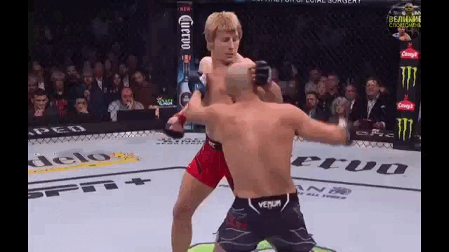 Гордон лупит Пимблетта 