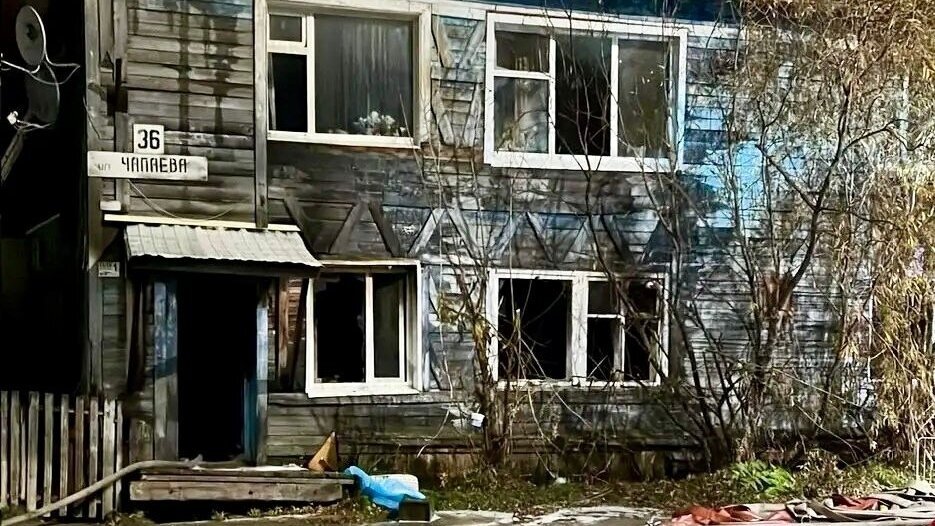    фото – аккаунт Алексея Титовского в телеграм. Горевший дом