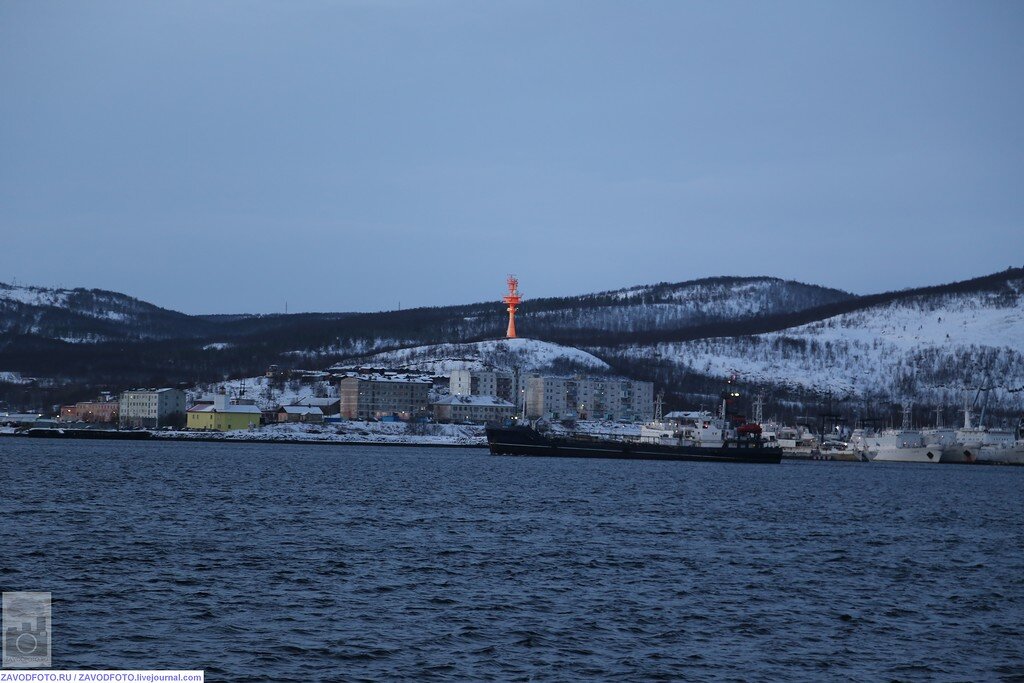 Самый крупный город за полярным. Мурманск море рядом. Море рядом с Мурманском. Какое море в Мурманске. Море в Мурманске название.