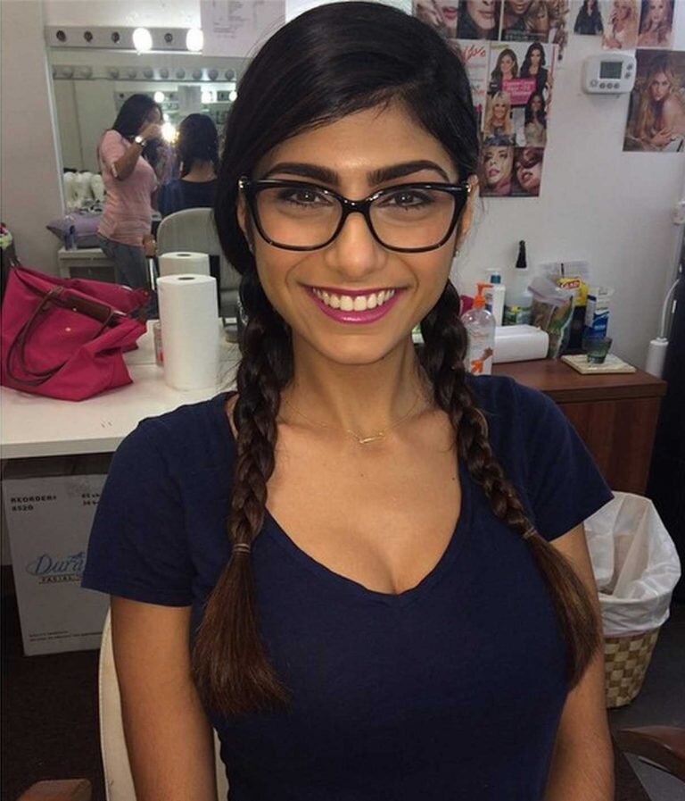 Горячие фильмы с участием порно звезды Mia Khalifa