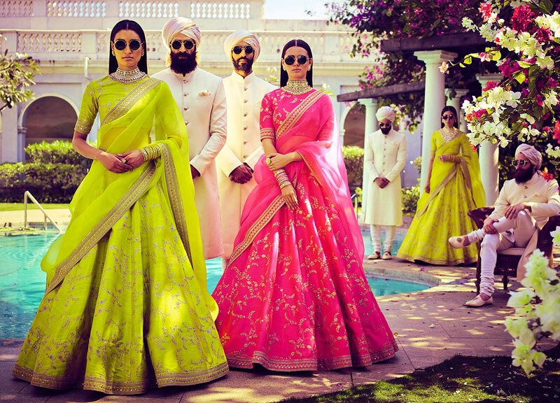 Яркие индийские сари примерить, как минимум, мечтает каждая