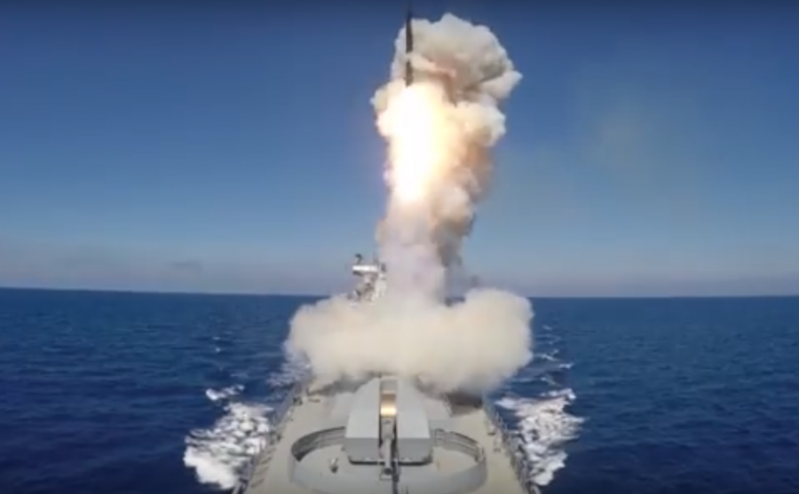 стрельба калибрами в севастополе. пуск ракеты калибр с мрк буян. мрк пуск калибра. пуск ракеты калибр. калибры из севастополя.