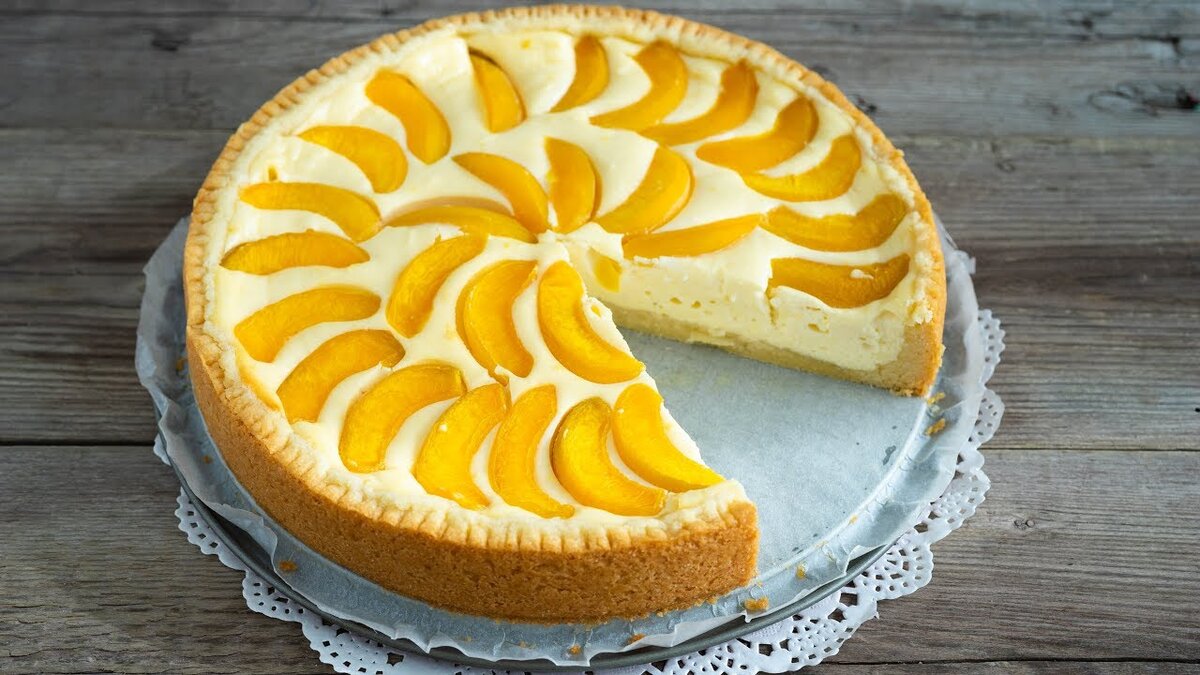 Песочный пирог с творогом и абрикосами