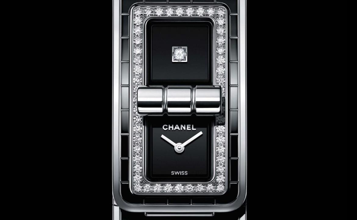 Watch code white. Часы Chanel code Coco. Coco watch.