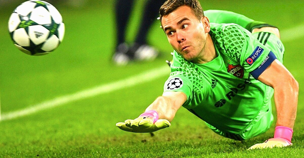 Акинфеев Игорь, вратарь ЦСКА, золотая бутса России, гордость Российского футбола,  вратарь сборной России по футболу, высокооплачиваемые футболисты, гонорары футболистов