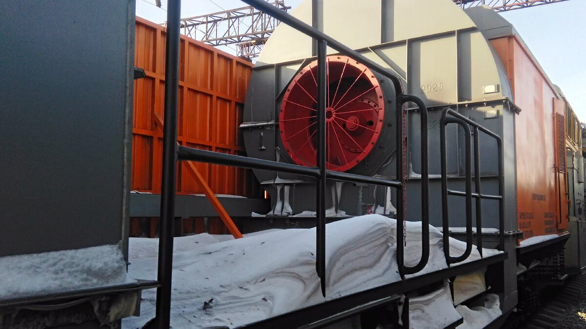 Пневмоочистительная машина пом-1. Пневмообдувочная машина пом-1м. Пневмоочистительная машина пом-1. Пом железнодорожная машина. Пневмоочистительная машина пом-1м.