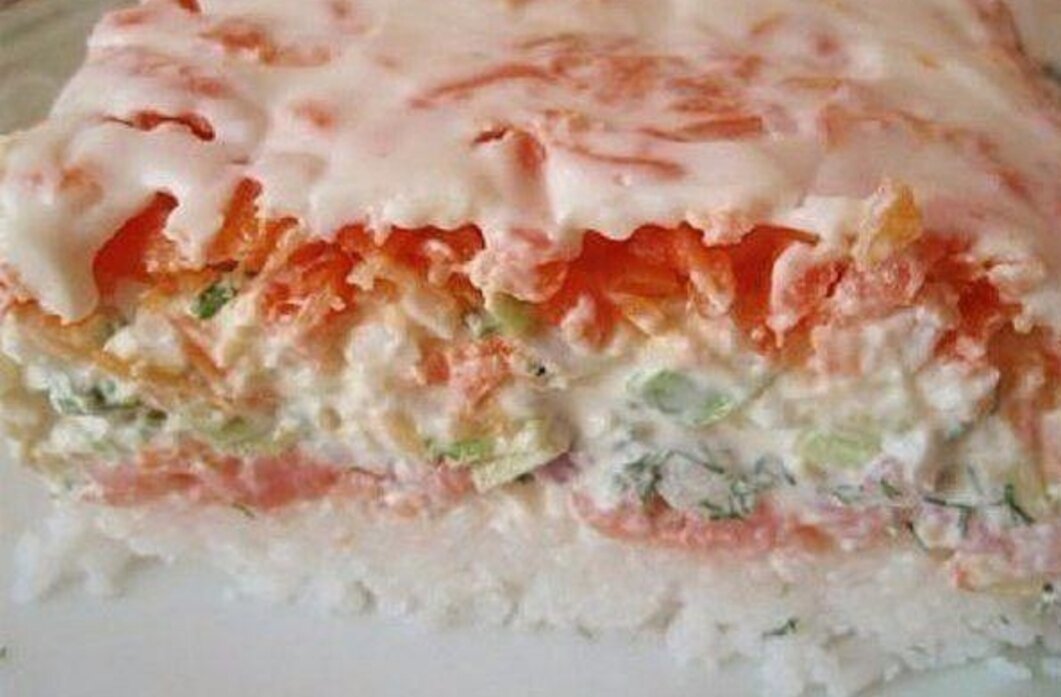 Блюдо получается очень красочным, вкусным, а главное — сытным.