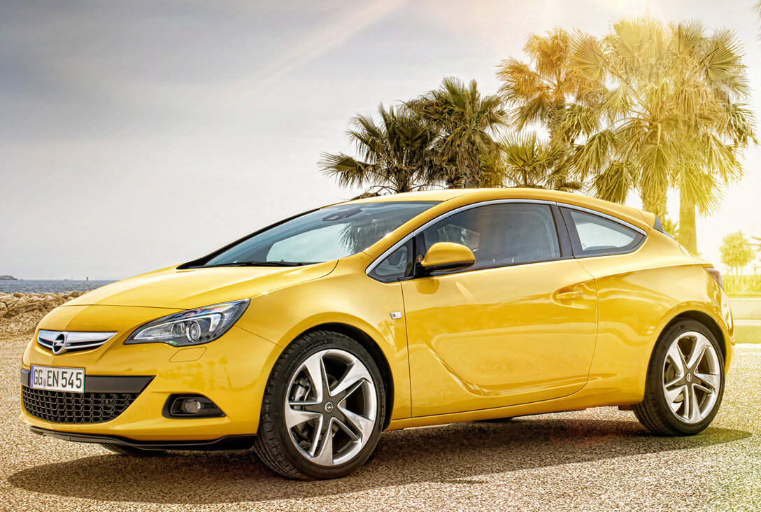 Opel astra gtc интерьер