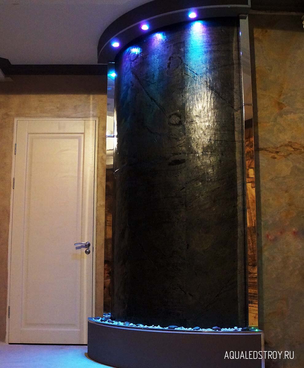 Водопад по камню