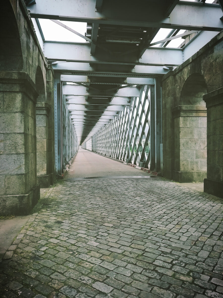 Мост, разделяющий две страны - Ponte Rodo-Ferroviária de Valença.