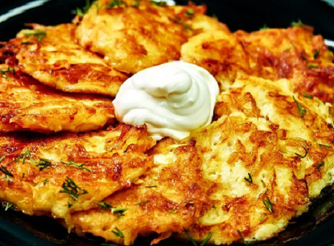 Простое блюдо из картошки - хрустящие, румяные, вкусные драники 
