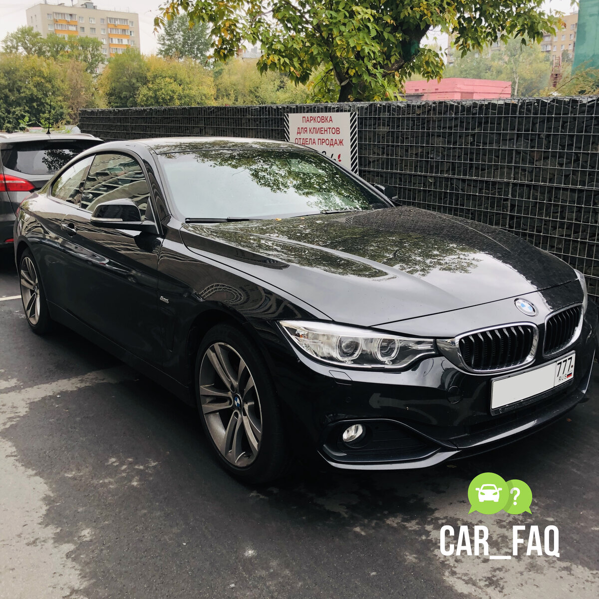 Машина смотрится очень круто.  Обожаю эту марку!!)))