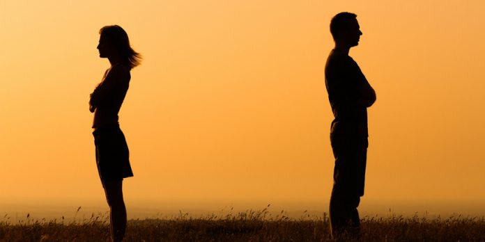 Полный разлад: какие шаги в отношениях ведут к расставанию?