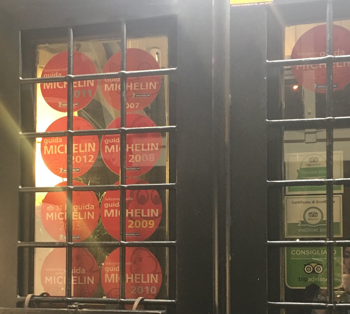 Та самая дверь. Поражает, не так ли?)