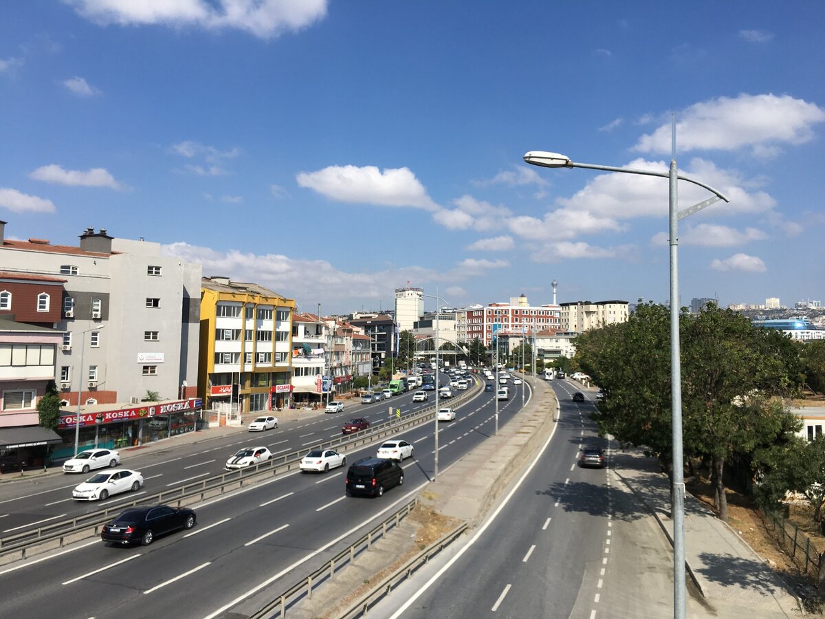 Из Бююкчекмедже в центральную часть Стамбула.