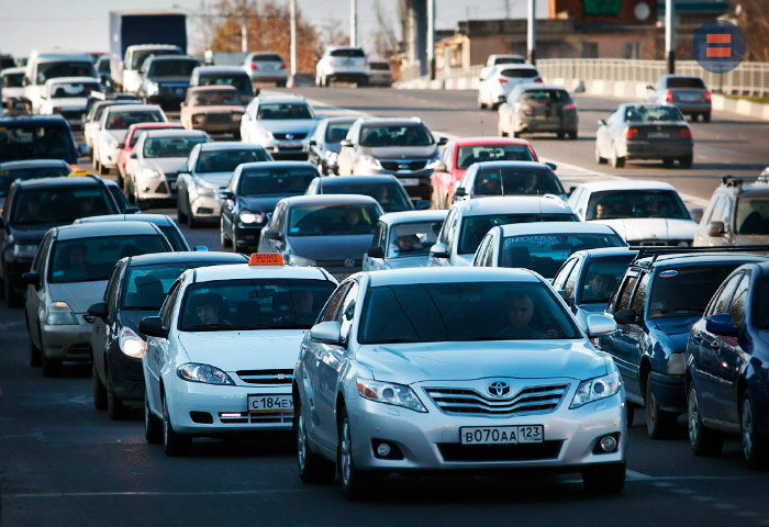 Машины какого цвета больше нравятся российским водителям?