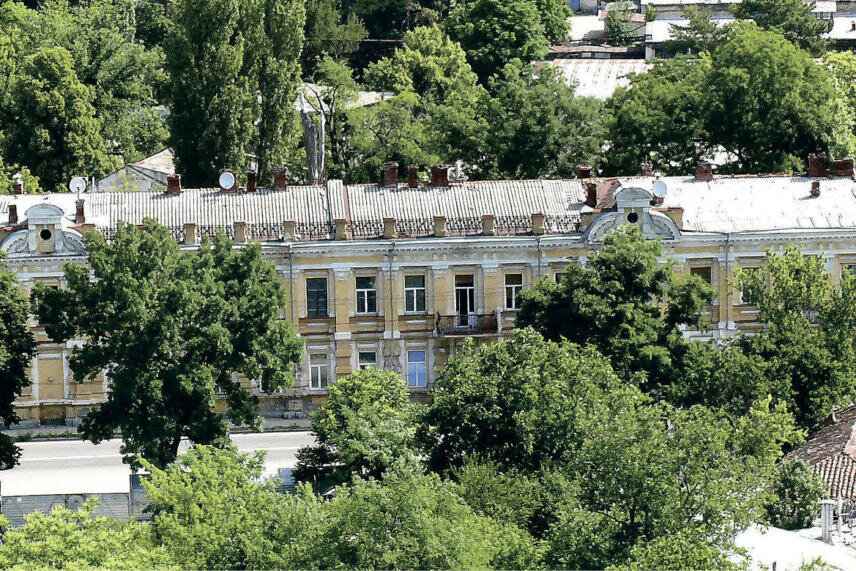 Дом на улице Воровского в Симферополе стал на долгие годы пристанищем семьи сына Достоевского. Фото: Кирилл Белозеров Кирилл Белозеров 