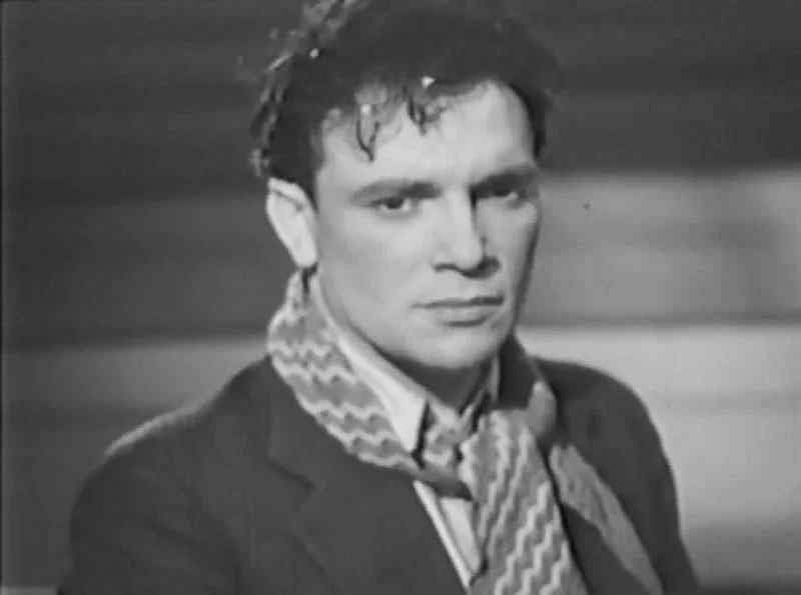 Кадр из фильма "Закон жизни". Даниил Сагал в роли Сергея Паромова