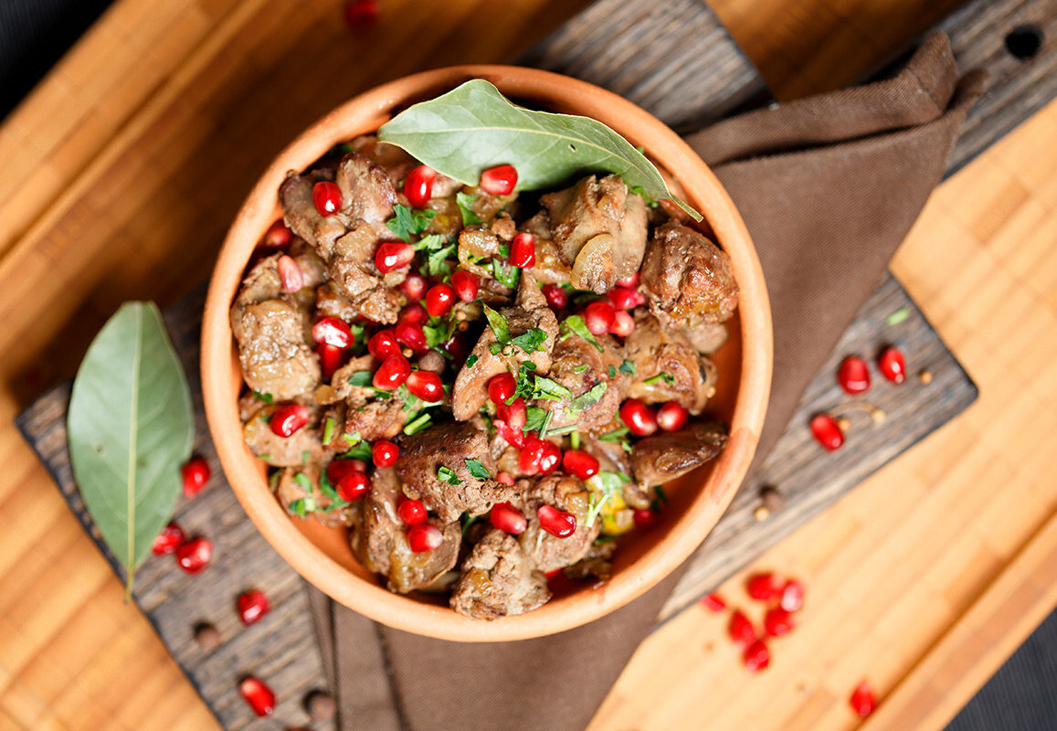     Рецепты звёзд: Ольга Кабо готовит печень с гранатом