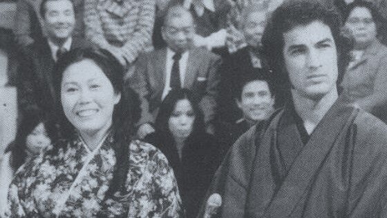 Сигал с первой японской женой в середине 70-х