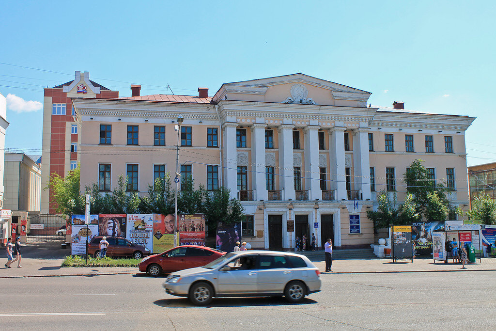 здание бурятской госфилармонии улан-удэ бурятия. сайт филармонии улан удэ. бурятская государственная филармония. филармония улан-удэ официальный сайт. филармония улан-удэ зал.