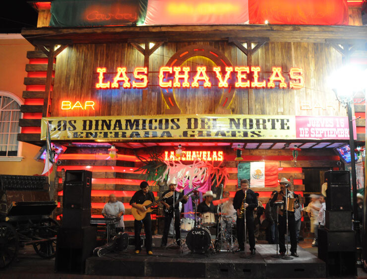 Бар в центре Тихуны