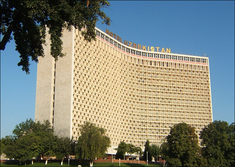 Гостиница “Узбекистан”. Фото “Ферганы”
