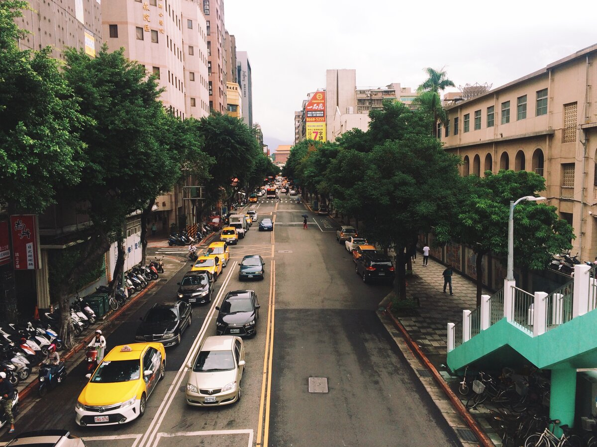 Такси на каждом шагу