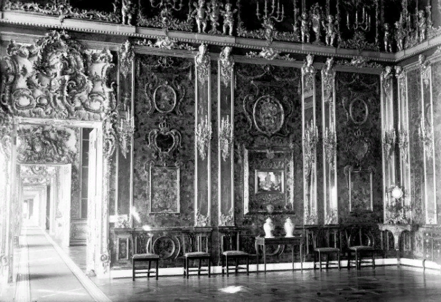 Фото подлинной янтарной комнаты до 1941 года