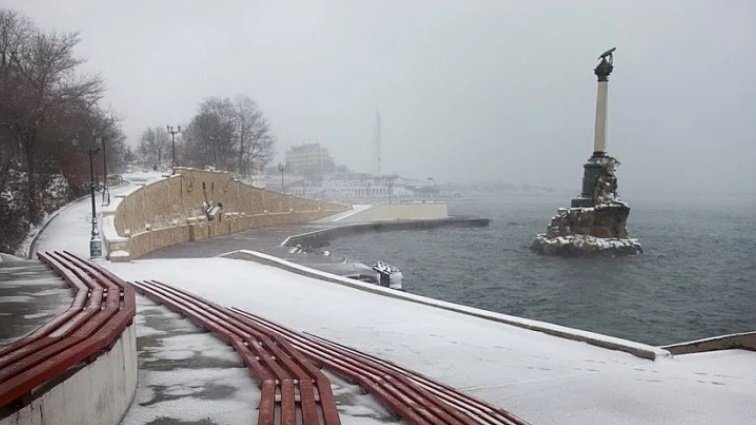 Севастополь зимой. Фото ВК-группа "Подслушано в Севастополе" 