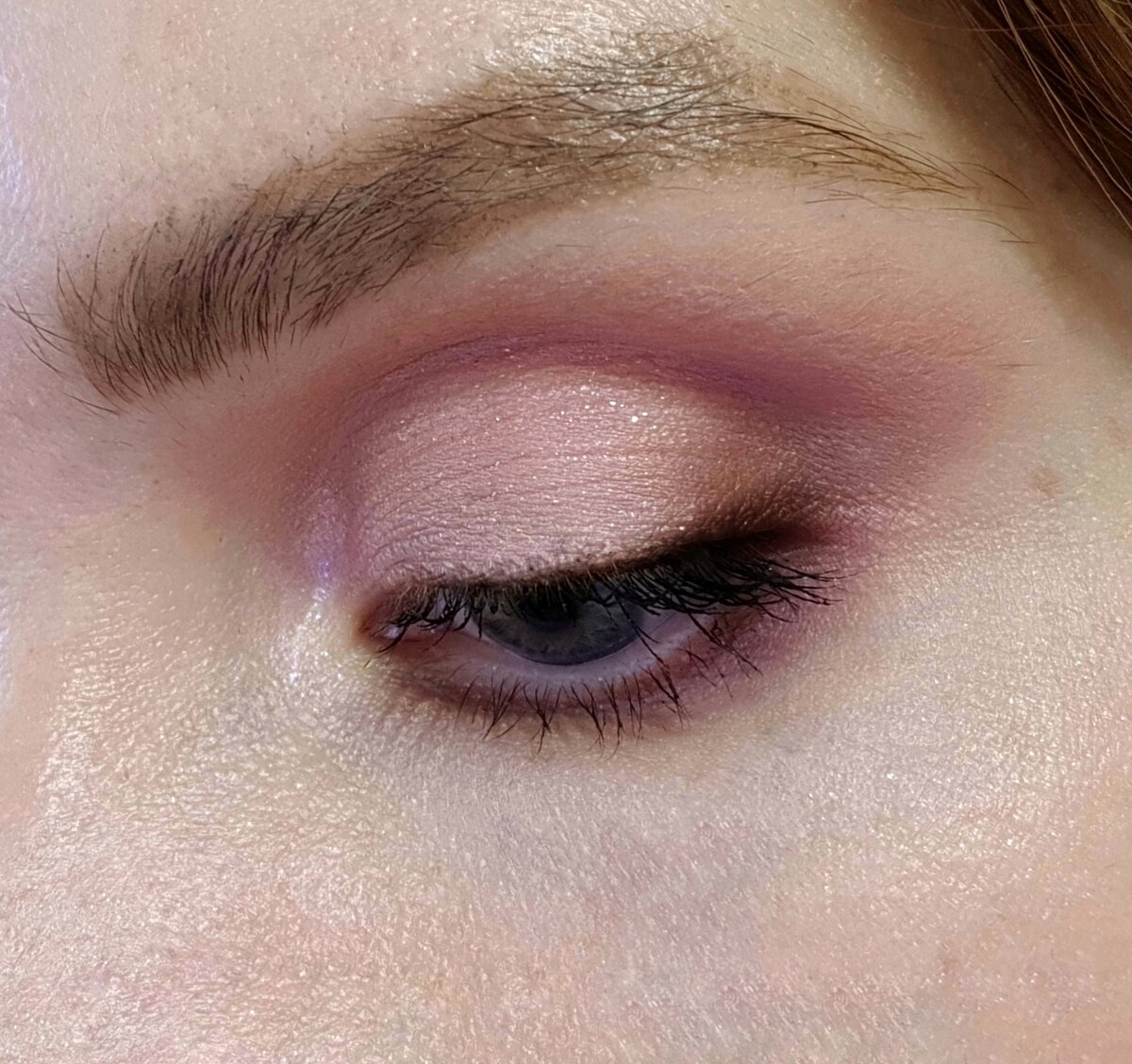 Для макияжа были использованы только 2 кисти//если что, я не считаю свой макияж безупречным, но у вас точно получится!