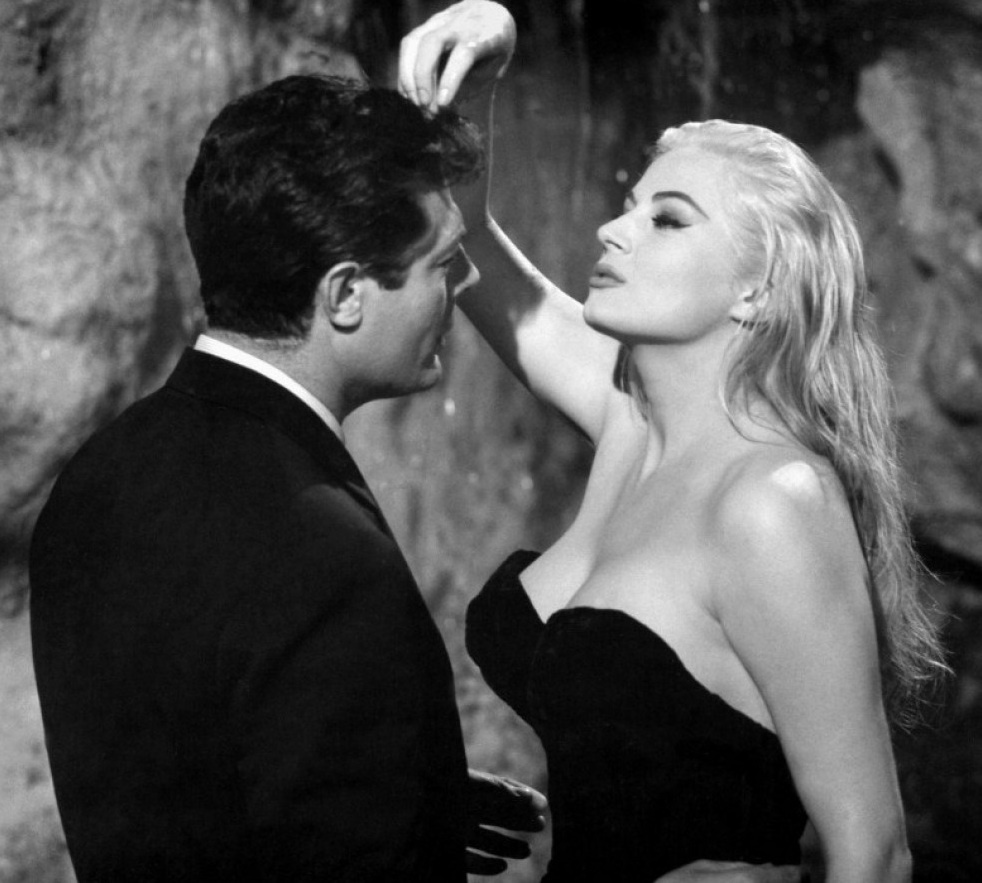 Кадр из фильма  «Сладкая жизнь»