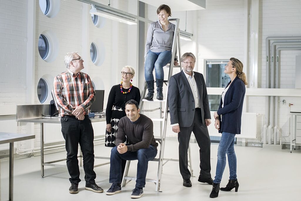 Научный коллектив, работающий над усовершенствованием ионцелла