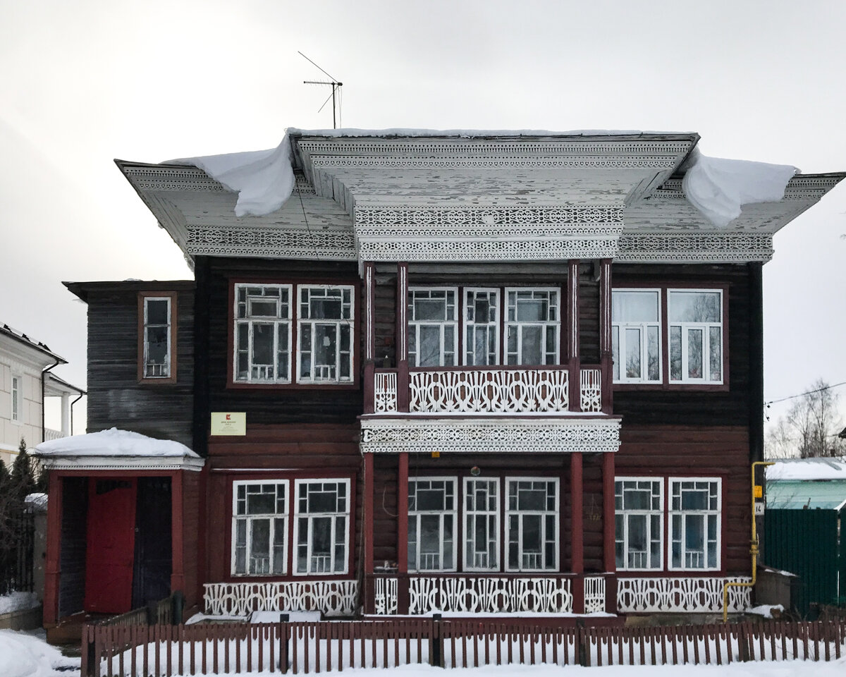 Вологодские дома. Дом Воробьева Вологда. Улица Засодимского Вологда. Засодимского 14 Вологда. Дом Тихановского Вологда.