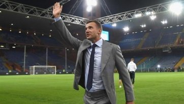 Фото: football.uaПо словам 42-летнего украинского специалиста, против таких игроков всегда очень сложно найти нужную стратегию. Он отметил, что не видит шансов, если играть с Криштиану индивидуально, поэтому нужно построить игру за счет коллективизма.
