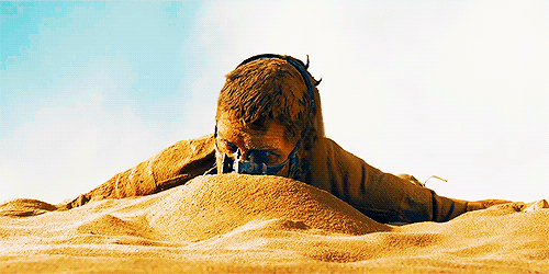 Кадр из фильма "Безумный Макс: Дорога ярости"