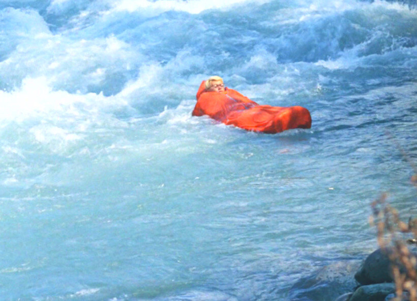 Кадр из фильма "Кавказская пленница"                              