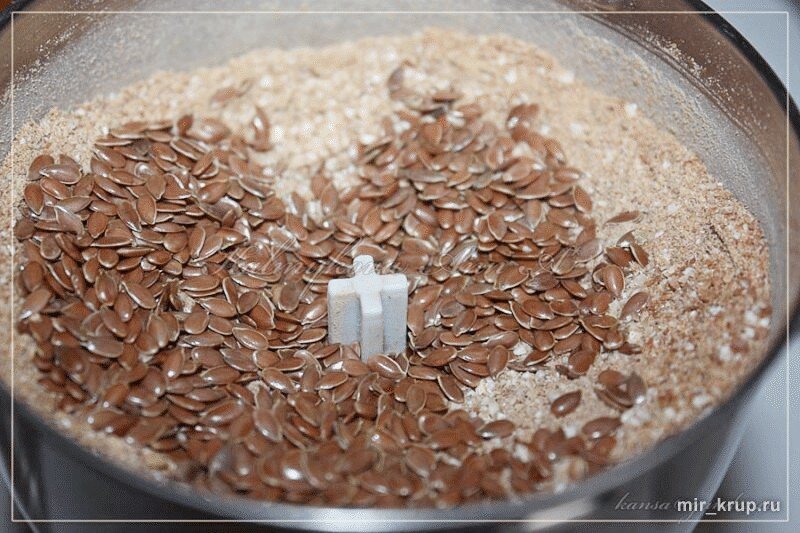 Просеивать полученную «муку» не надо.