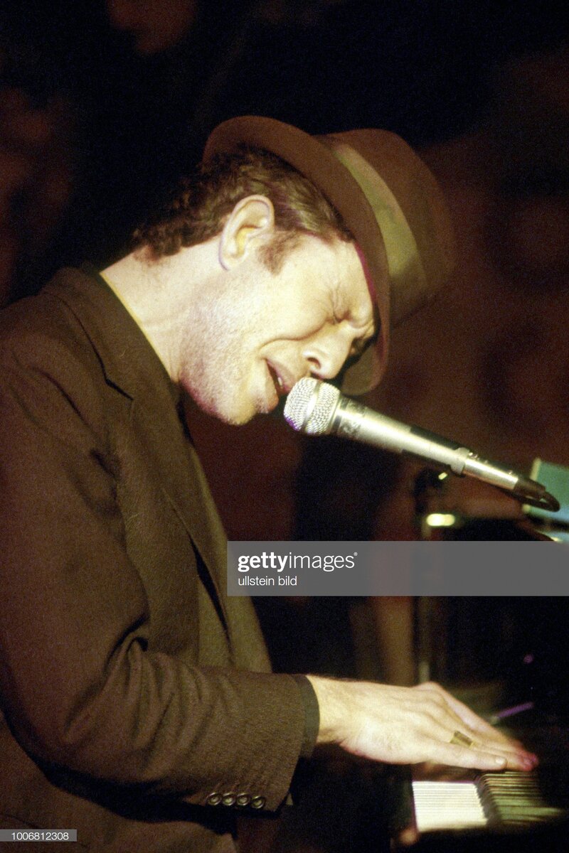 Tom Waits ведет костяную машину. Не стойте у него на пути! | Флориан Блэк |  Дзен