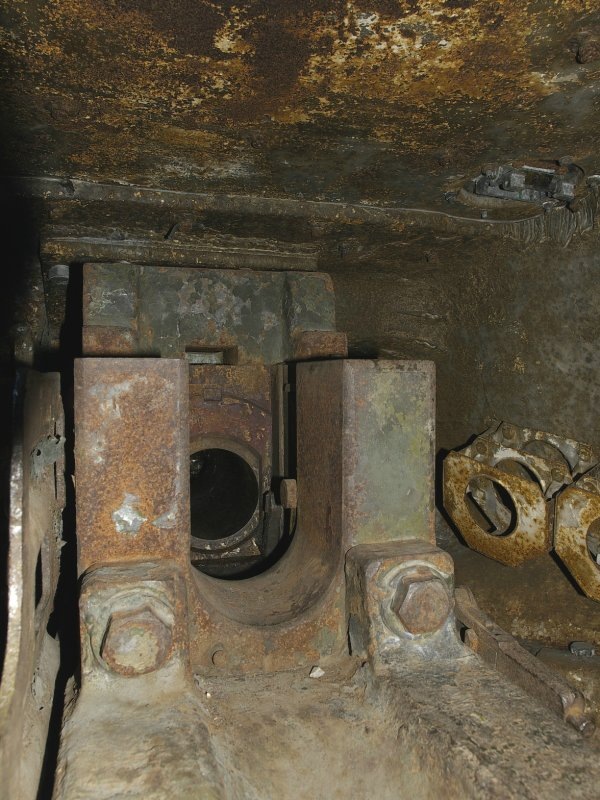 Казенная часть орудия
