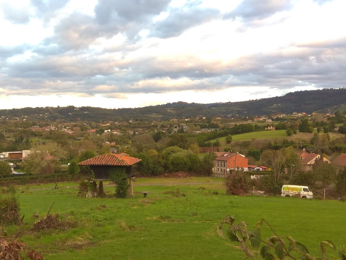 Пригород г. Хихон