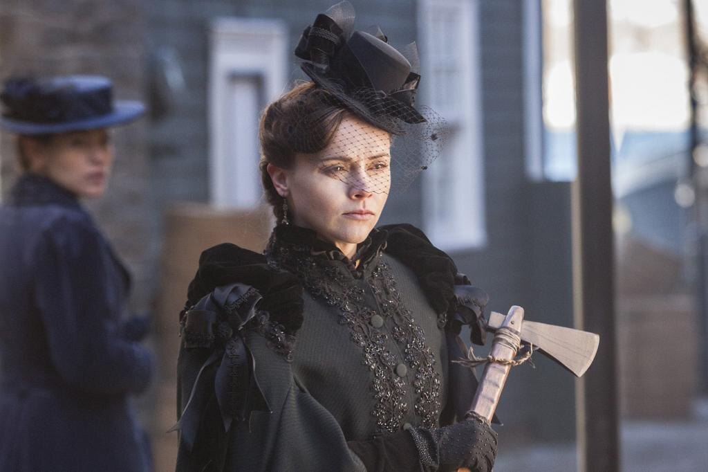 Lizzie t