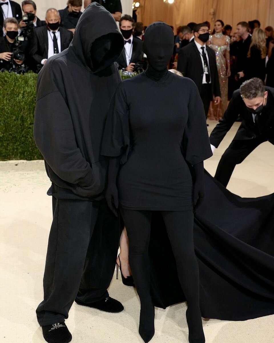 Ким Кардашьян в Balenciaga