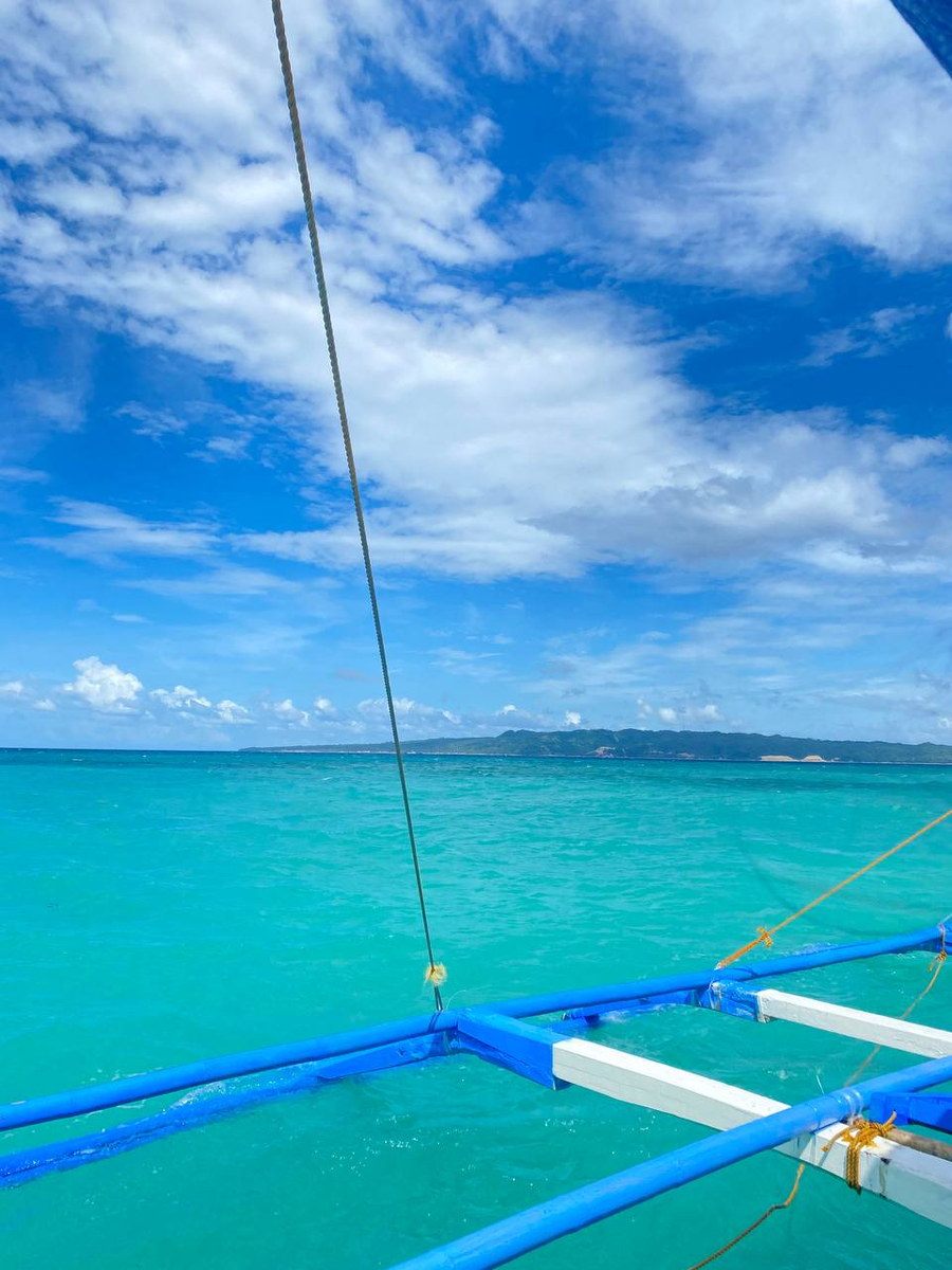 Может, сложно поверить, но я не применяла к этой фотографии ни единого фильтра, только лишь немного поменяла экспозицию! Фото сделано в декабре 2021 на острове Боракай