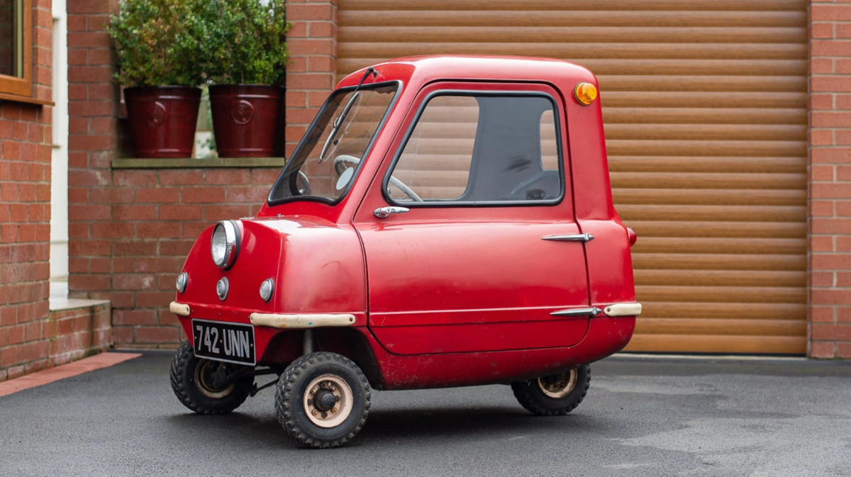 самый маленький автомобиль peel p50