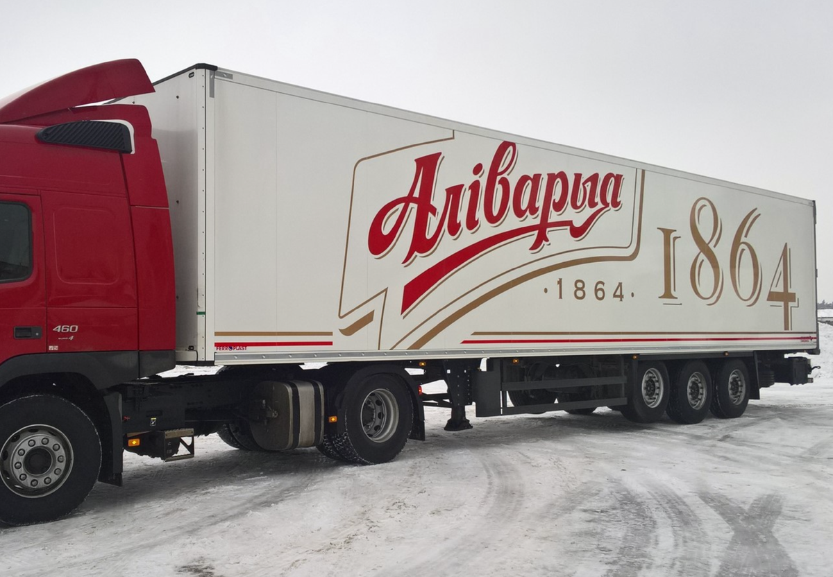 Реклама на корпоративном транспорте для завода "Аливария"