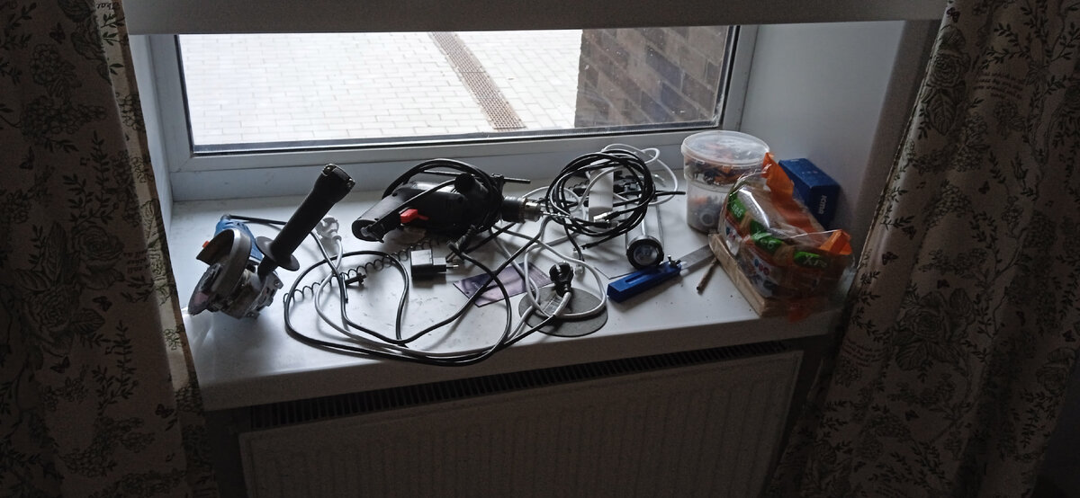 первый ярус подоконника 1